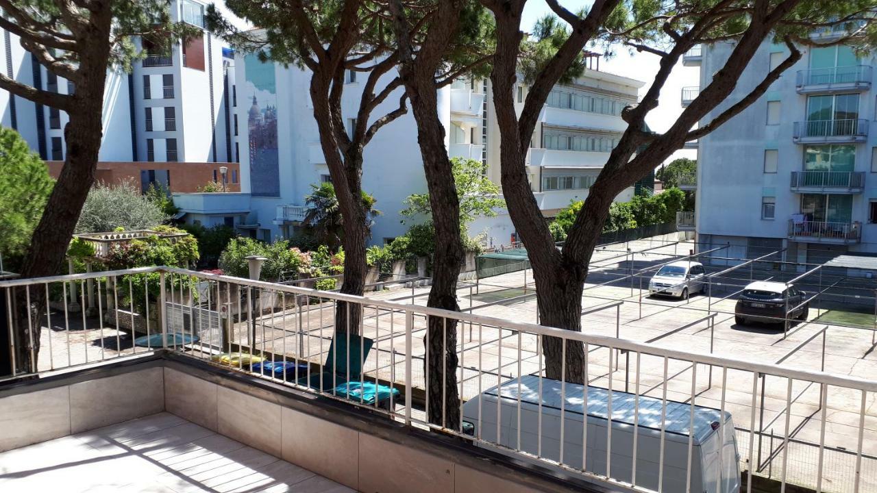 Hotel Villa Dina Jesolo Extérieur photo