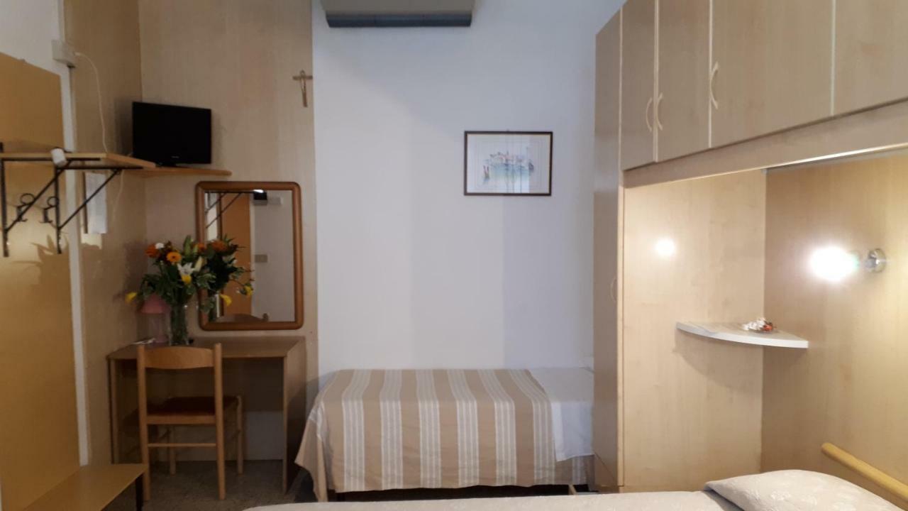 Hotel Villa Dina Jesolo Extérieur photo