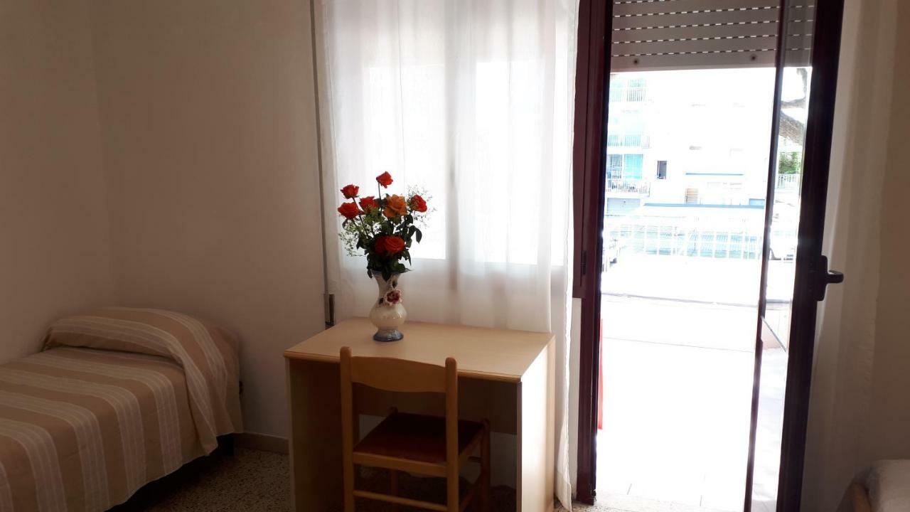 Hotel Villa Dina Jesolo Extérieur photo