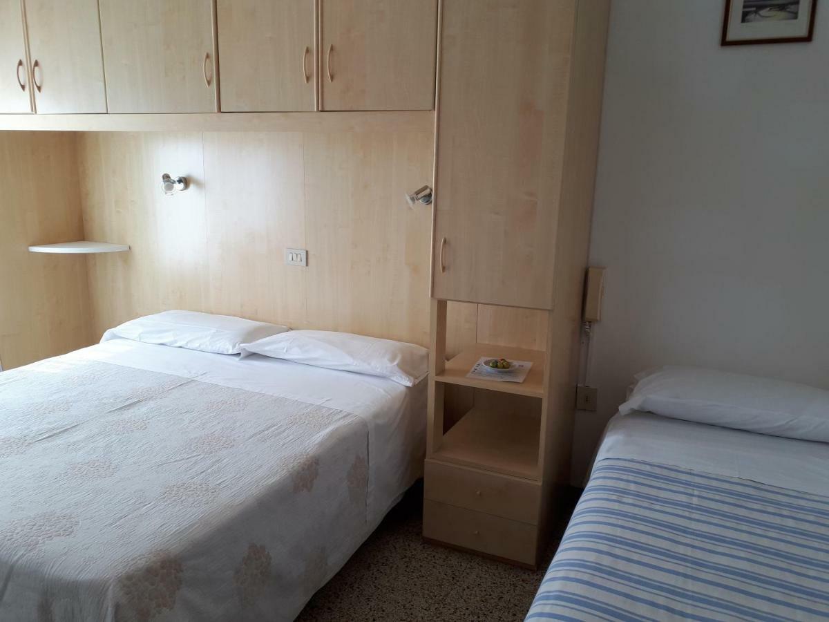 Hotel Villa Dina Jesolo Extérieur photo